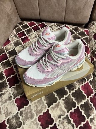 Asics Gel NYC Cream Rose Water Talla 42