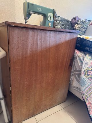 Máquina de coser Alfa Royale