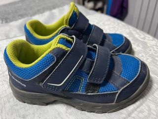 Zapatillas montaña niño azul y verde talla 28