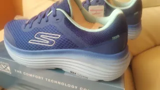 Skechers Go Run Max Cushion Talla 43.5 Nuevas