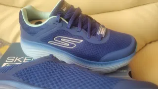 Skechers Go Run Max Cushion Talla 43.5 Nuevas