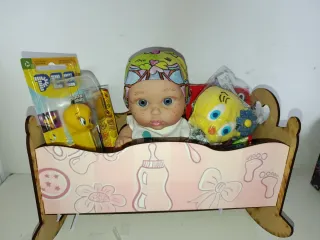 Caja de madera decorada