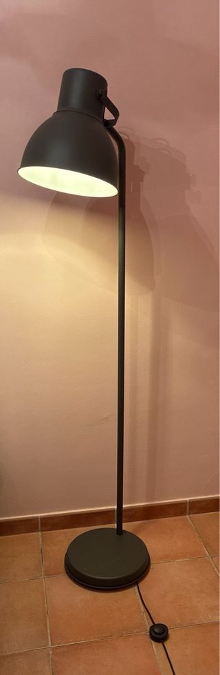 Lámpara de pie industrial gris grafito