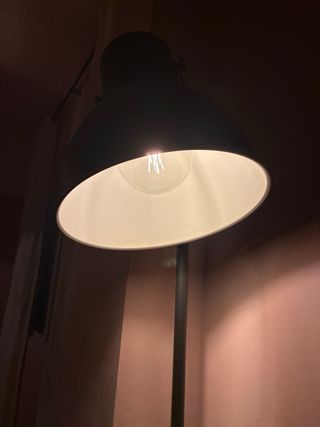 Lámpara de pie industrial gris grafito