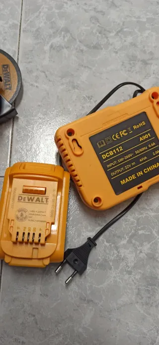 Radial a batería DeWalt