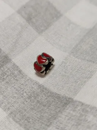 Abalorio Corazón Rojo y Plateado