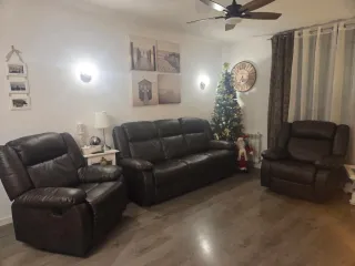 Sofá 3 plazas y 2 sillones piel PRECIO NEGOCIABLE