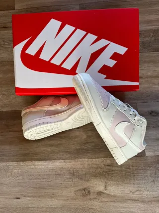 Nike Dunk Low Morado y Blanco