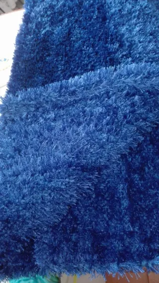 Alfombra azulón pelo corto