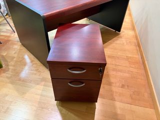 Mesa de despacho de alta calidad poco usada