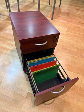 Mesa de despacho de alta calidad poco usada