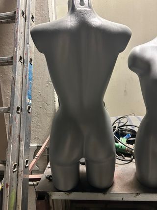 Maniquí Torso Mujer Blanco y Gris