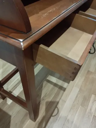 Escritorio( boureau)de madera maciza con persiana