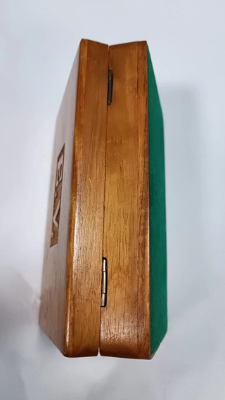 Cajita Antigua de madera decorada 20.5 x 11 x 5 cm