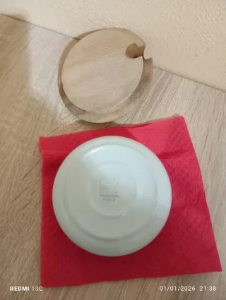 Zuccheriera in ceramica con coperchio in legno