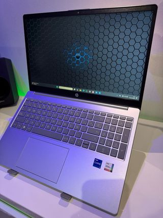 Portátil HP i7 Alta gama 13va Gen