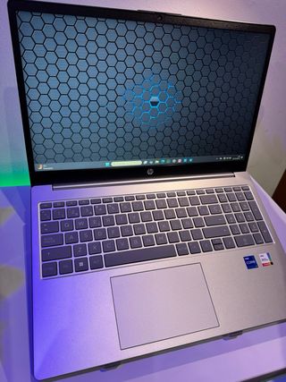Portátil HP i7 Alta gama 13va Gen