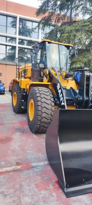 Alquiler y venta de palas, excavadoras sany,