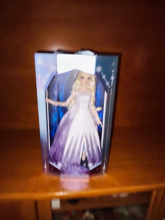 Muñeca Elsa Frozen II Disney Edición Limitada