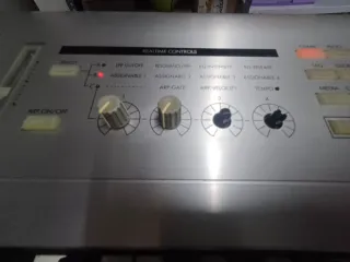 Teclado Korg TRITON Le 88