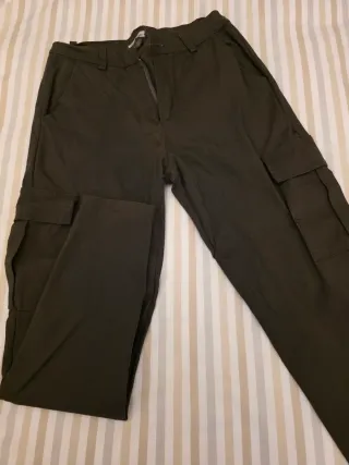 Pantalón cargo verde talla S elástico