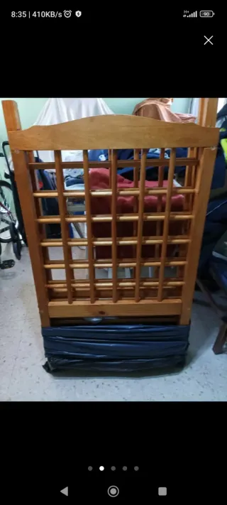 Cuna de bebé de madera