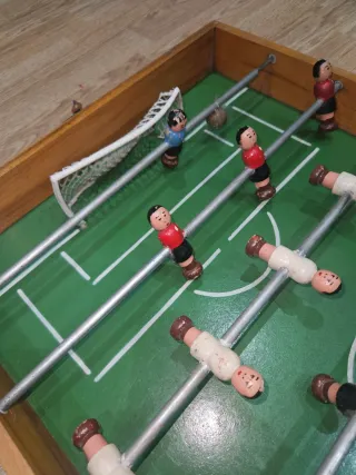 Futbolín de madera