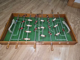 Futbolín de madera