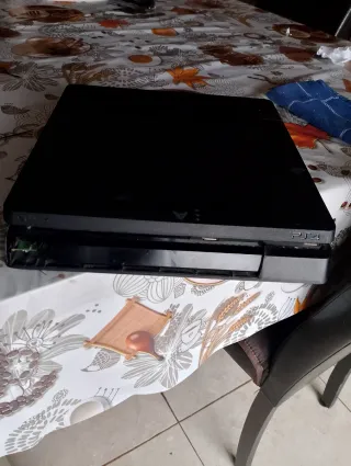 Consola Sony PS4 Negra