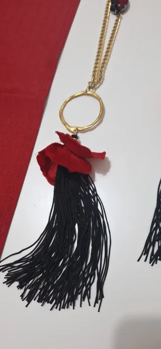 Collana Rossini oro con ciondolo rosso