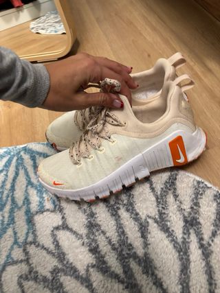 Nike Bambas Gimnasio/Crossfit Beige Naranja