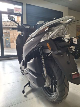 Kymco People Reacondicionada - Nueva a Estrenar