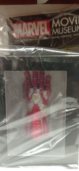 Nano Guanto Hulk Marvel Movie Museum + Libro