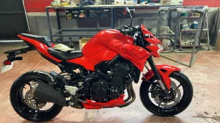 Kawasaki Z900 A2,Marc marquez,cascos no incluidos