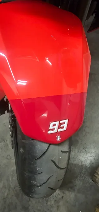Kawasaki Z900 A2,Marc marquez,cascos no incluidos