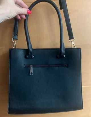 Bolso negro de terciopelo acolchado