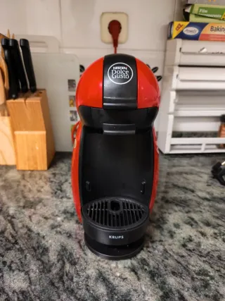 Cafetera Piccolo Roja Dolce Gusto