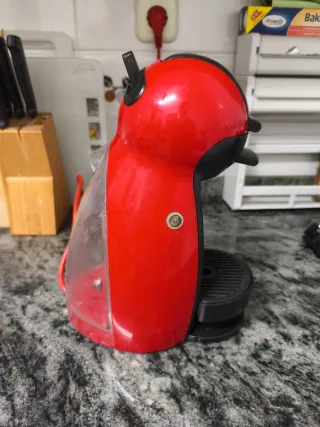 Cafetera Piccolo Roja Dolce Gusto