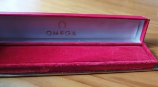 Omega, Estuche, caja