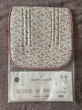 Funda universal Pasito a Pasito Flores