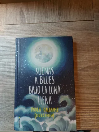 Suenas a blues bajo la luna llena / You Sound L...
