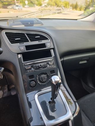 Peugeot 5008 1.6 eHDI 2014