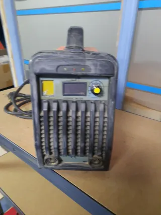 Máquina de Soldar Holy Hi 215/2