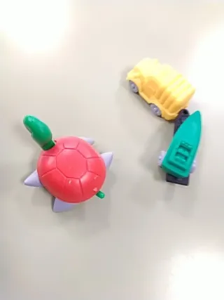 Pack 2 juguetes tamaño huevo