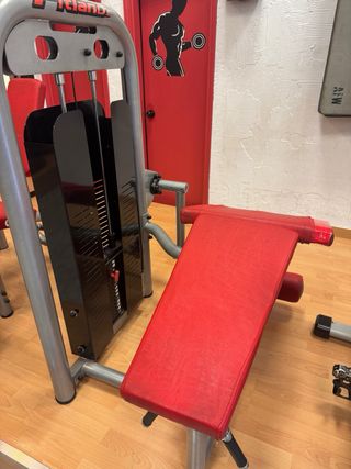 Máquina de gimnasio femoral tumbado