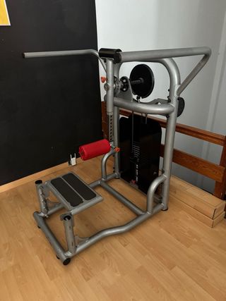 Máquina de gimnasio para glúteos