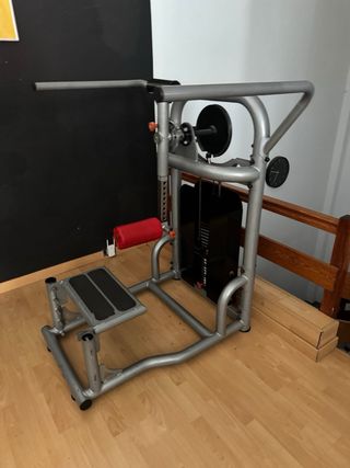 Máquina de gimnasio para glúteos