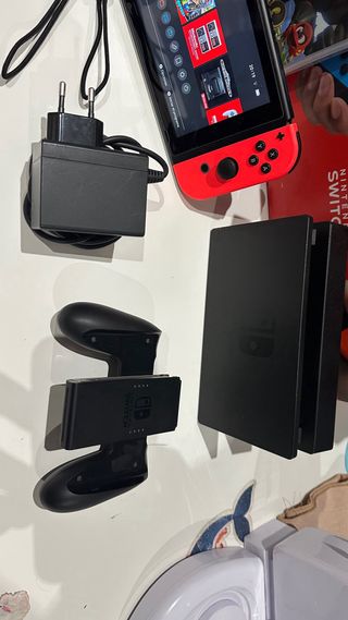Nintendo Switch Azul/Rojo + Accesorios