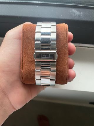 Reloj Tommy Hilfiger GMT Azul y Plateado