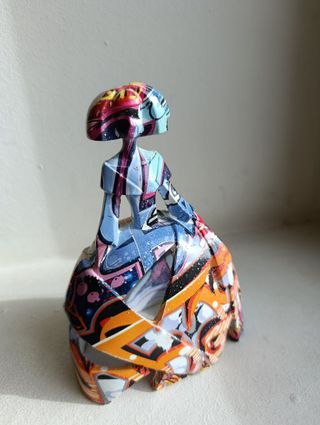 Figura decorativa graffiti multicolor